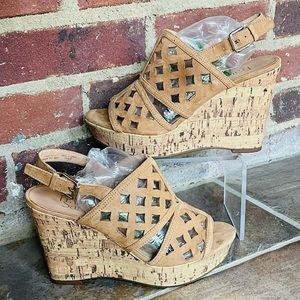 Franco Sarto Shea Tan Perforated Open Toe Wedge Sandals Size 6.5